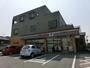 コンビニ　セブンイレブン検見川店（コンビニ）まで576m