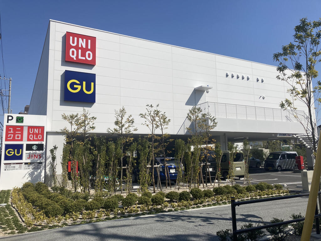 ショッピングセンター　ユニクロ板橋蓮根店（ショッピングセンター）まで96m