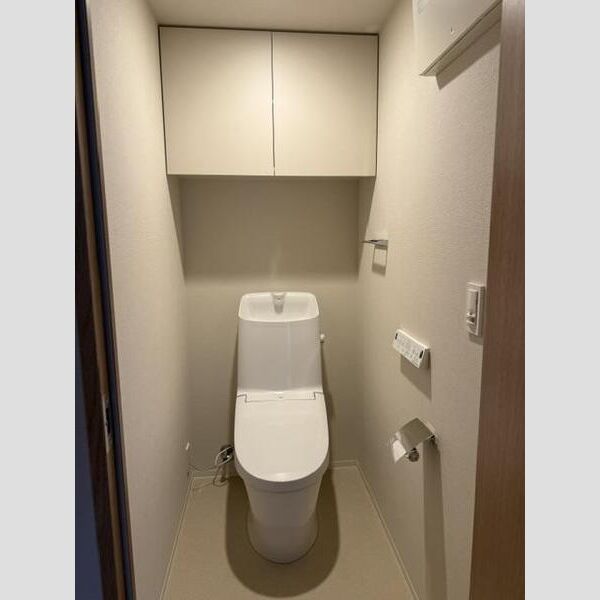 トイレ　ウォシュレット付きのトイレです♪