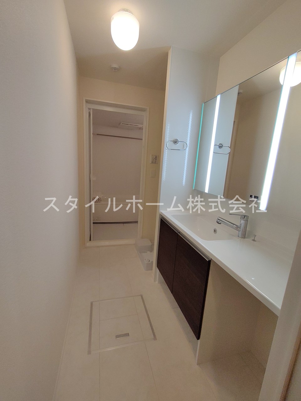 洗面設備　別部屋写真です。