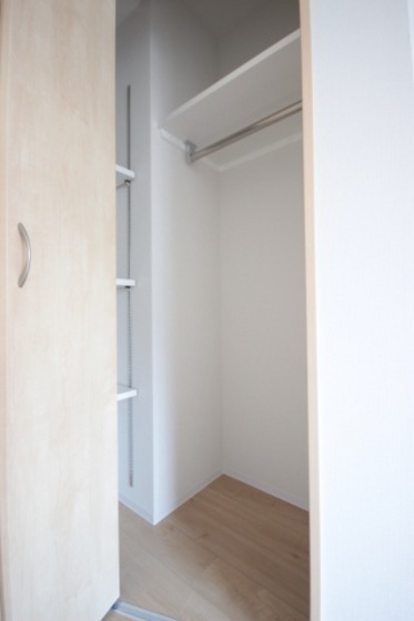 収納　※別部屋の写真です