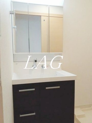 洗面設備　洗面台です。