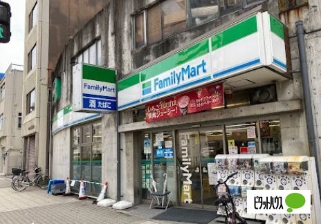 コンビニ　ファミリーマート九条みなと通店（コンビニ）まで187m