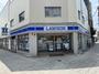 コンビニ　ローソン 勝山三丁目店（コンビニ）まで40m