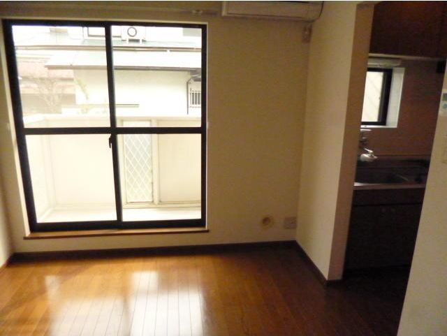 居室・リビング　※参考　別号室のお部屋です