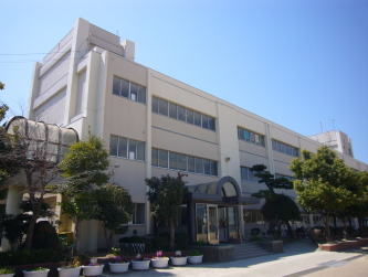 小学校　伊丹市立南小学校（小学校）まで350m