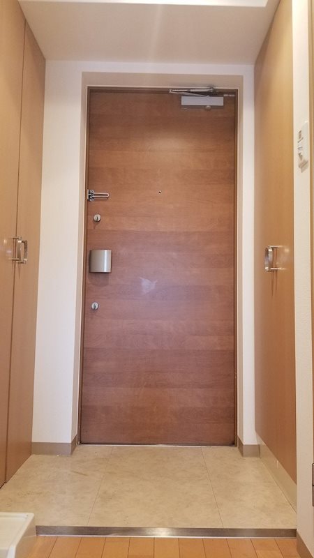 玄関　エントランスも豪華”
