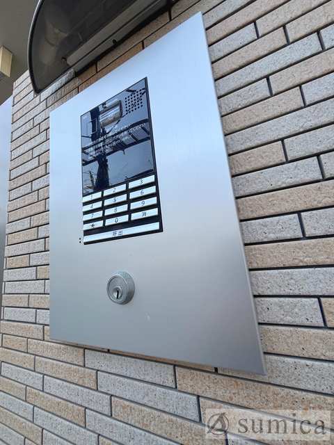 エントランス　オートロックで部外者はシャットアウト♪♪