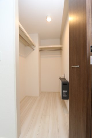 収納　参考写真（同物件別部屋）