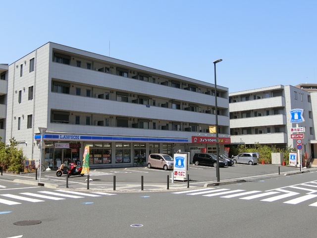 コンビニ　ローソン　藤沢駅北口店（コンビニ）まで350m