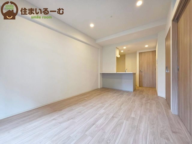 ミラージュパレス新梅田Cieroの居間写真