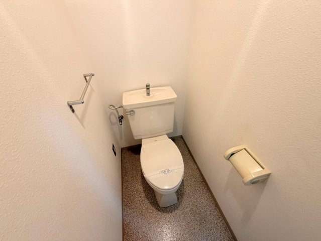 メゾン・ド・レーブ本山のトイレ写真
