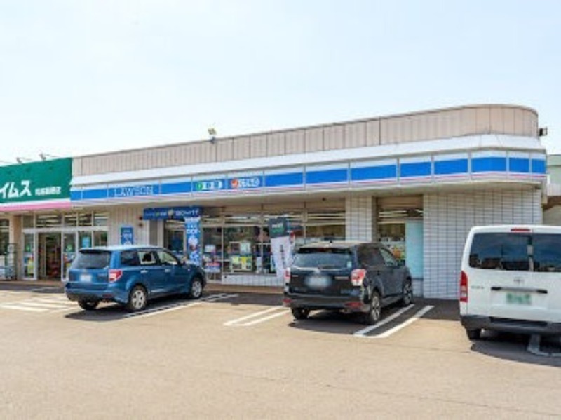 コンビニ　ローソン札幌北12東十七丁目店（コンビニ）まで266m