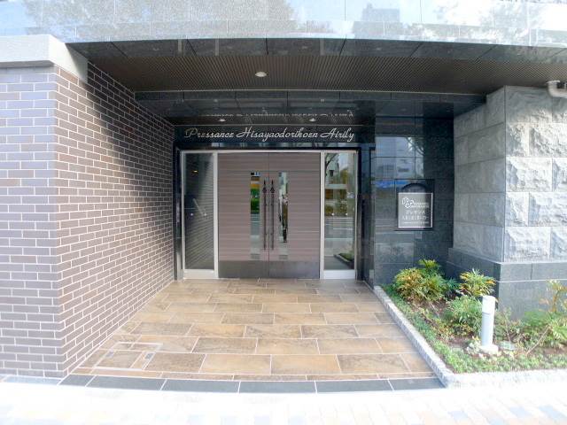 地下鉄鶴舞線 上前津駅 徒歩5分 13階建 築10年の外観写真