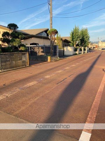 その他　前面道路（その他）まで0m