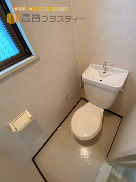 トイレ　換気もバッチリです。