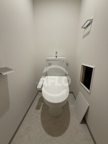 トイレ　ArtizA瓦屋町II　トイレ