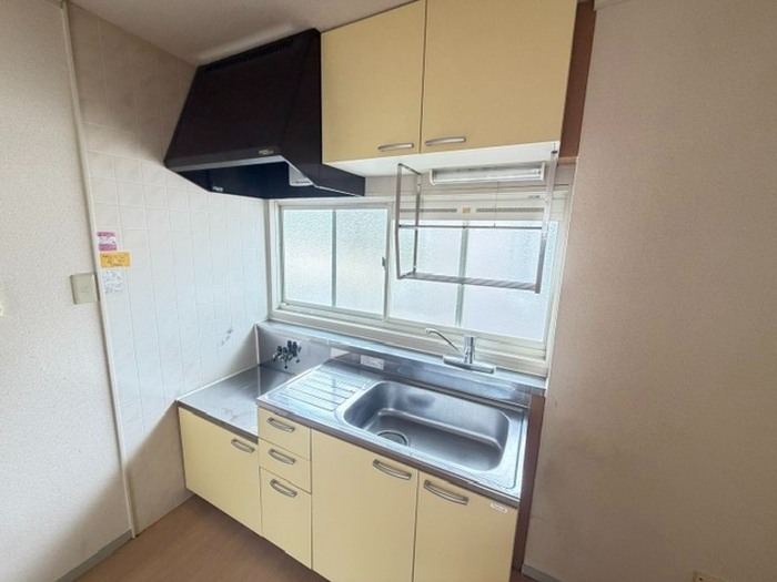 ＪＲ呉線 新広駅 徒歩10分 2階建 築38年のキッチン写真