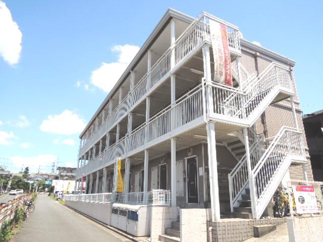 建物外観　総武線「西船橋」駅から徒歩４分の好立地にある単身者向けマンシ