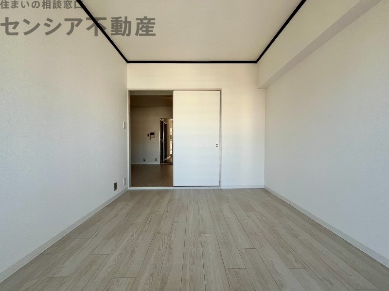 日商岩井京橋ハイツの内装写真