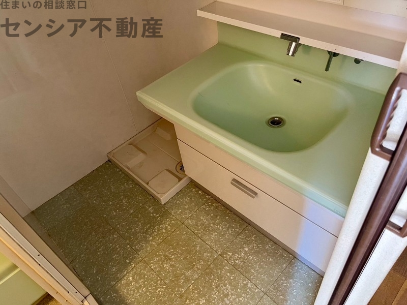 日商岩井京橋ハイツの内装写真