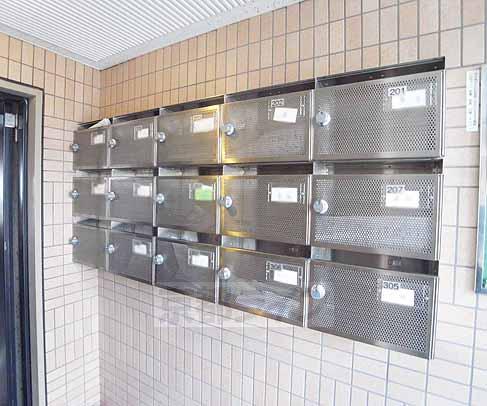 京阪京津線 四宮駅 徒歩7分 3階建 築37年の外観写真