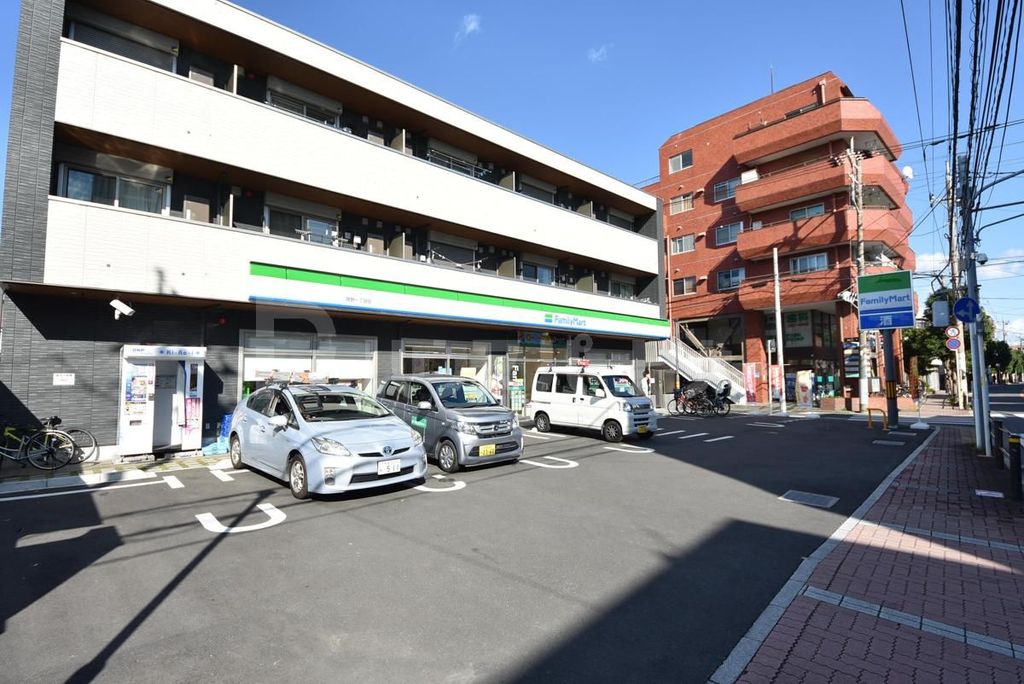 コンビニ　ファミリーマート 菅野一丁目店（コンビニ）まで230m