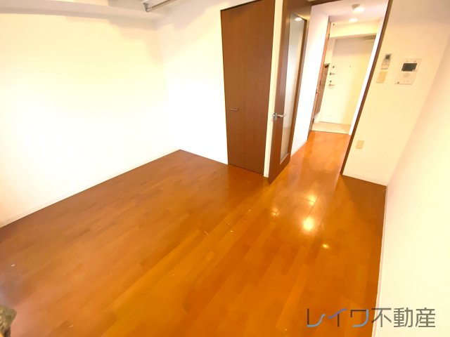 居室・リビング　コンパクトで使いやすい洋室です