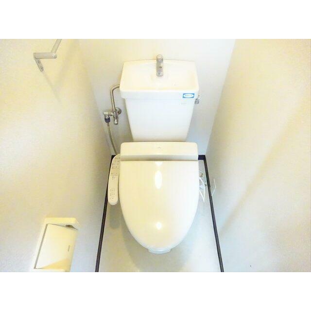 シルバーハイム-羽根木2丁目-のトイレ写真