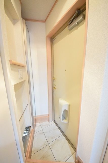 玄関　★お部屋探しは株式会社タウンハウジング東京まで★