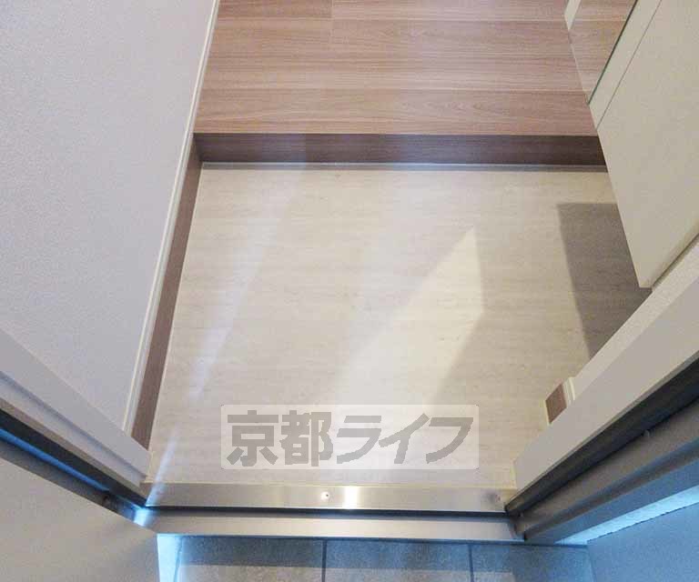 玄関　シューズボックス付きの玄関です・