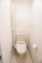 トイレ　トイレは快適な温水洗浄便座付き