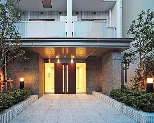 東京メトロ日比谷線 広尾駅 徒歩10分 5階建 築21年の外観写真
