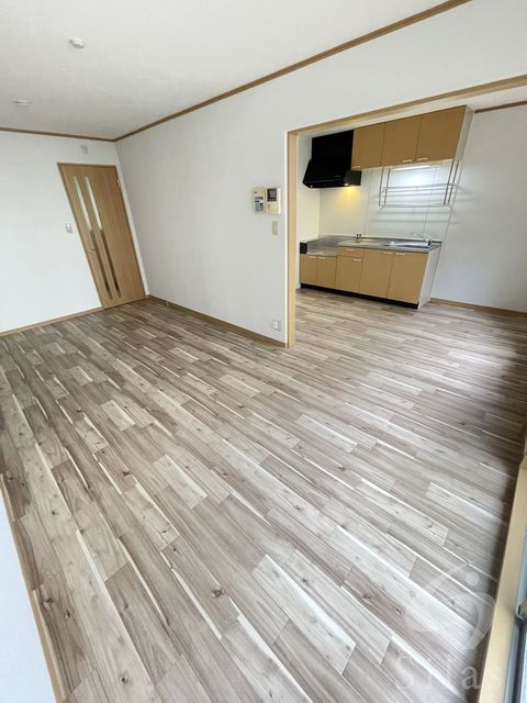 グランソレイユ Bの居間写真