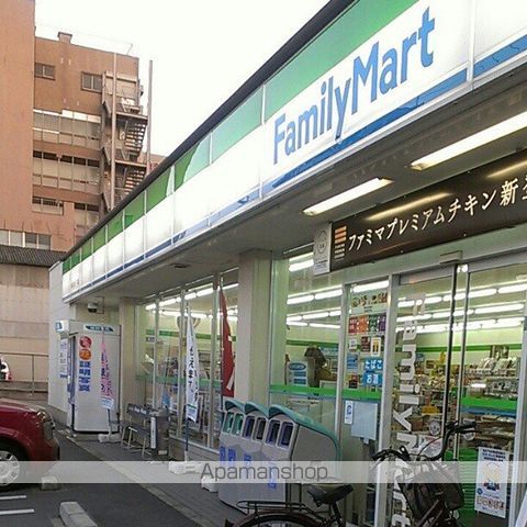 コンビニ　ファミリーマート（コンビニ）まで240m