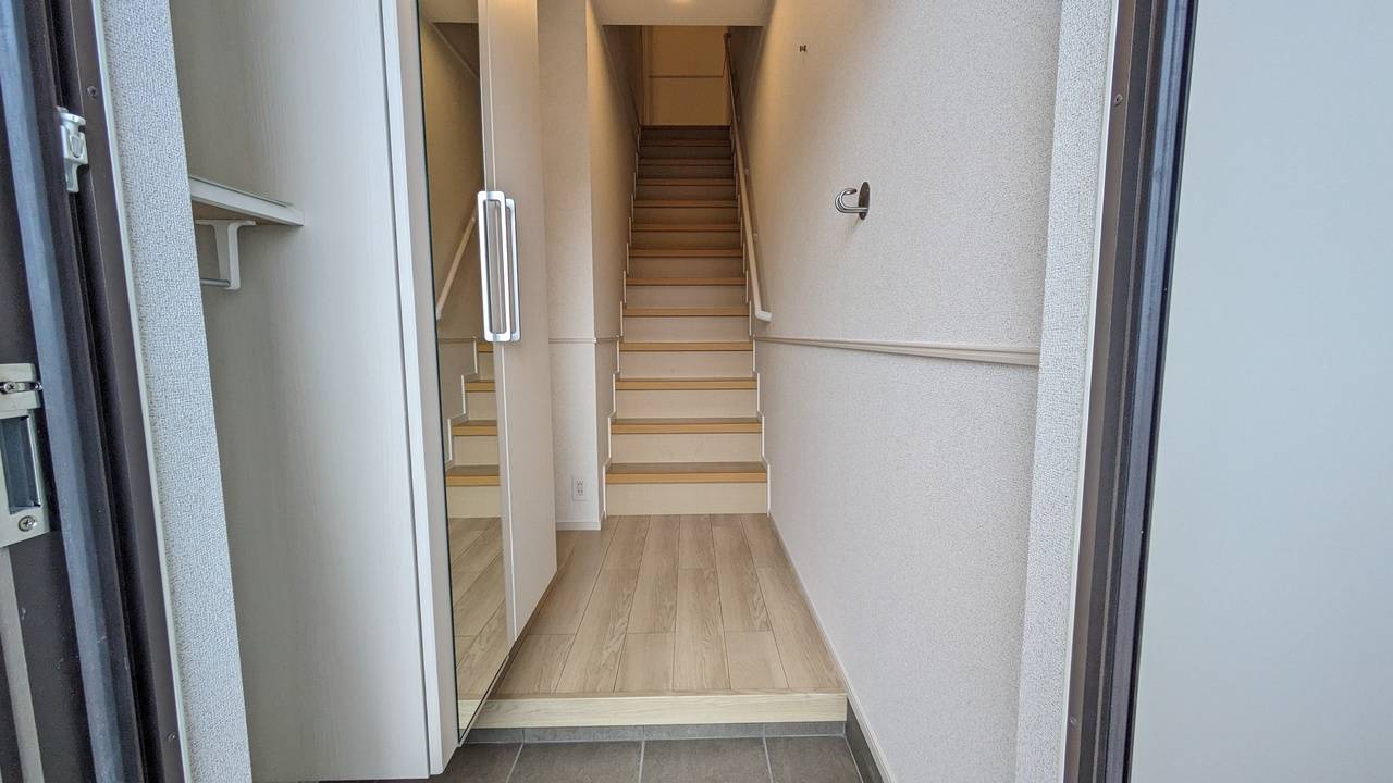 玄関　玄関