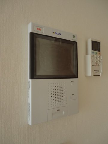 セキュリティ　※TV付インターホン！ 来訪者の顔が見えるから安心☆