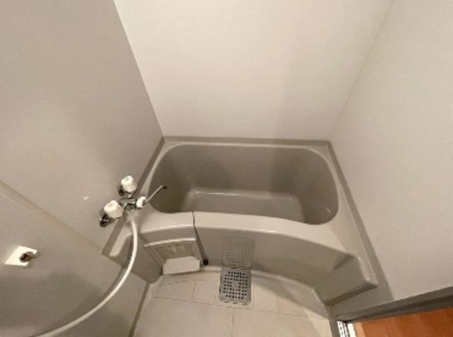 バス・シャワールーム　同物件別部屋のお写真です。現況優先です。