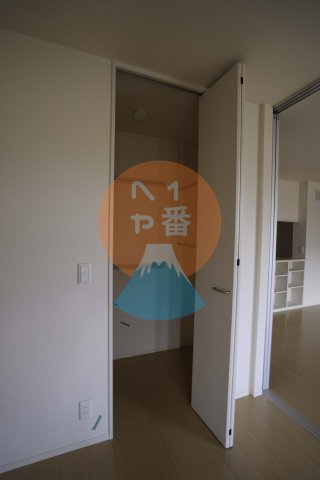 収納　クローゼット　※参考写真です