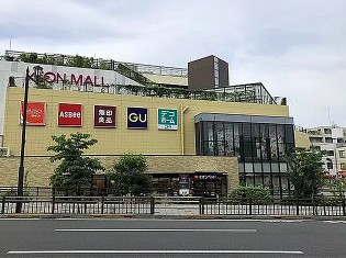 リブリ・ラピスカーサの周辺写真