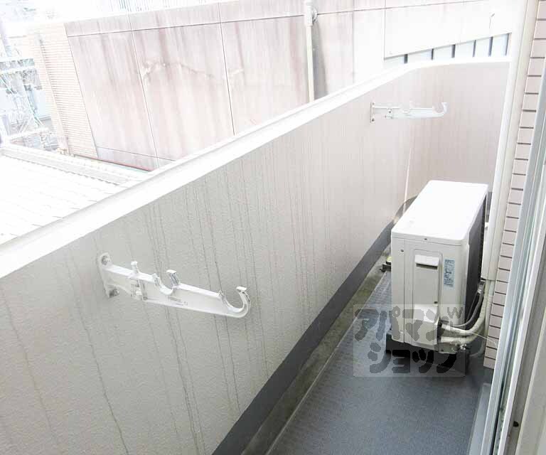 バルコニー　使いやすい広さのベランダです