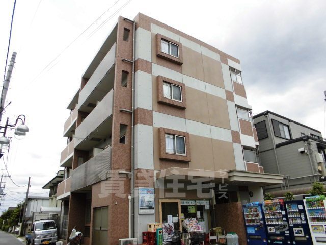 ＪＲ中央線 三鷹駅 バス乗車時間：7分 最寄りバス停で下車 徒歩3分 築17年