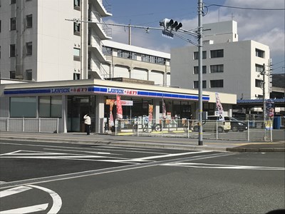 コンビニ　ローソン新山口駅前店（コンビニ）まで190m