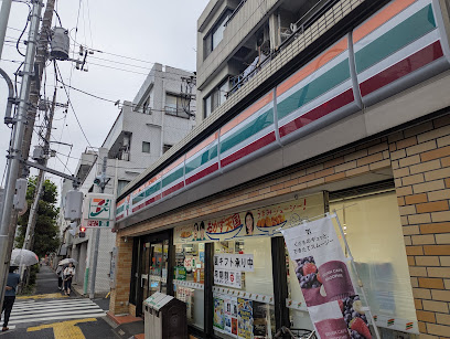コンビニ　セブンイレブン 北区昭和町店（コンビニ）まで160m