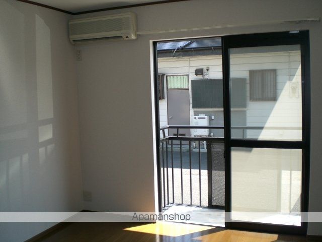 小田急小田原線 海老名駅 徒歩12分 2階建 築28年の居間写真
