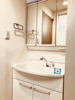 洗面設備　☆嬉しい独立洗面台☆