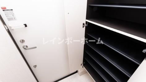 玄関　※同施工会社参考写真※