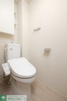 トイレ　※写真は同タイプ住戸です。