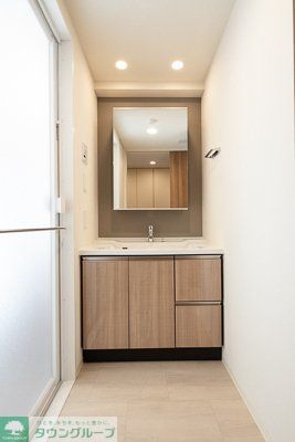 洗面設備　※写真は同タイプ住戸です。