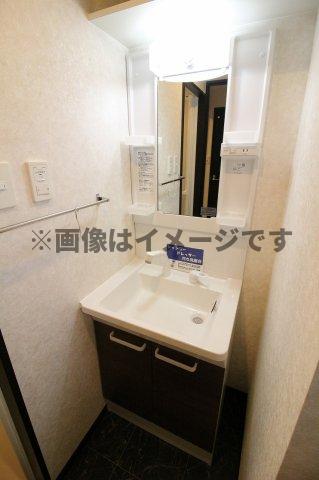 洗面設備　独立洗面台です